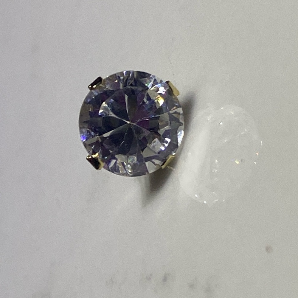 14K yellow gold CZ stud earring (single)
